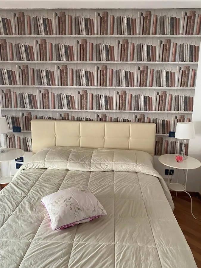 Hermamiras Home Палермо 0*,
